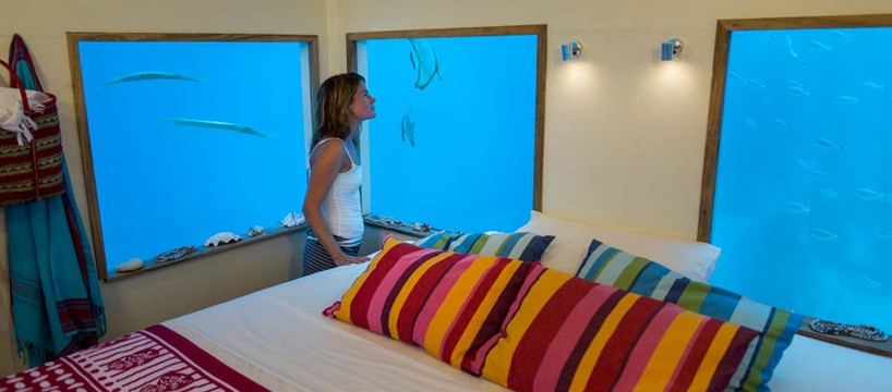 la-chambre-dhotel-sous-marine-station-manta-ouvre-en-afrique-4